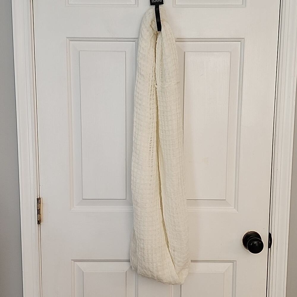 Cream/Ivory Infinity Scarf